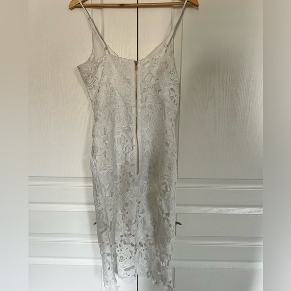 White lace dress - Picture 4 of 4